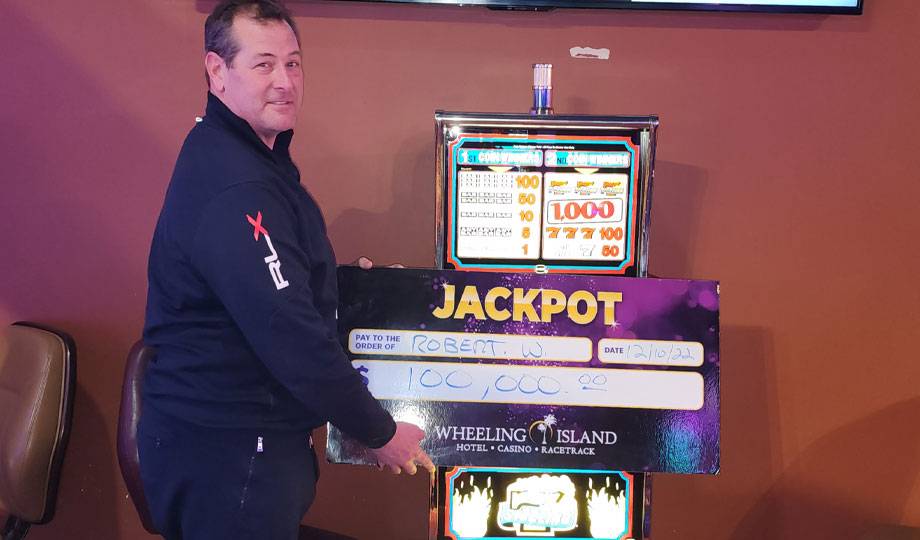 Jackpot winner, Robert, won $100,000 at Wheeling Island