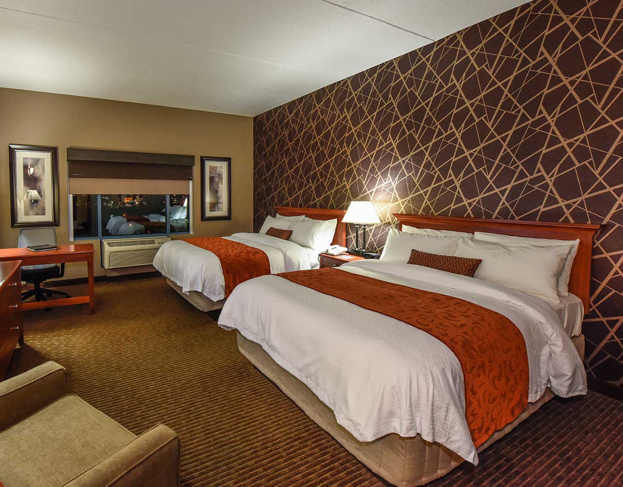 Deluxe Hotel Room With 2 Queen Beds